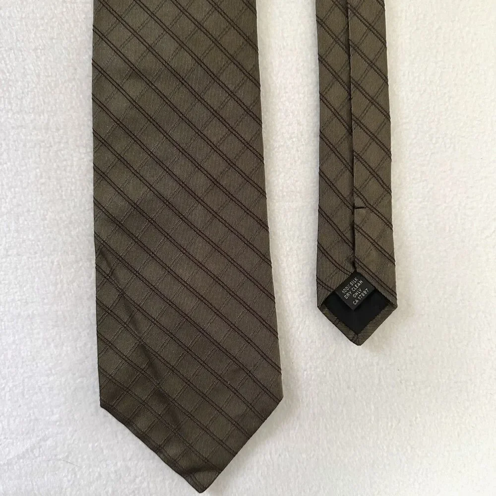 Banana Republic Brown Gold Classic 100% Silk Designer Tie Italy Made 59